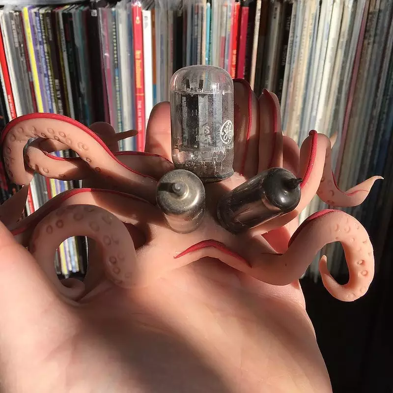 Vacuum tube octopus ðŸ�™ This one I made. I make art one a year.