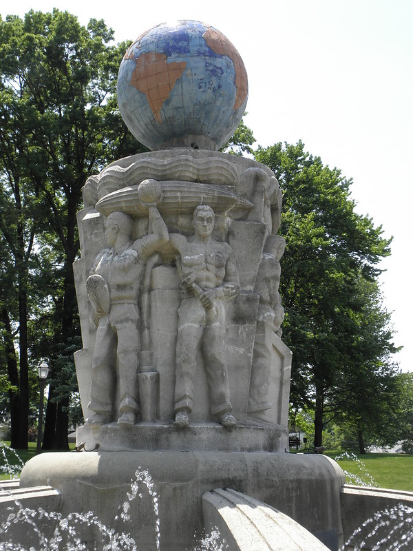 Roosevelt Park Fountain