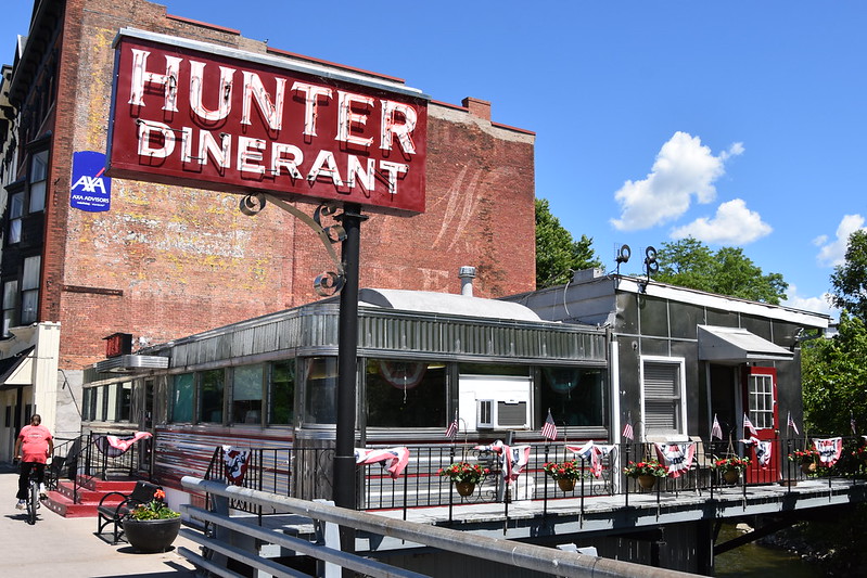 Hunter Dinerant