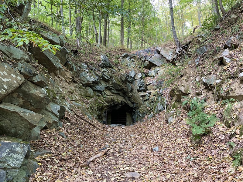 Approaching Hibernia Mine